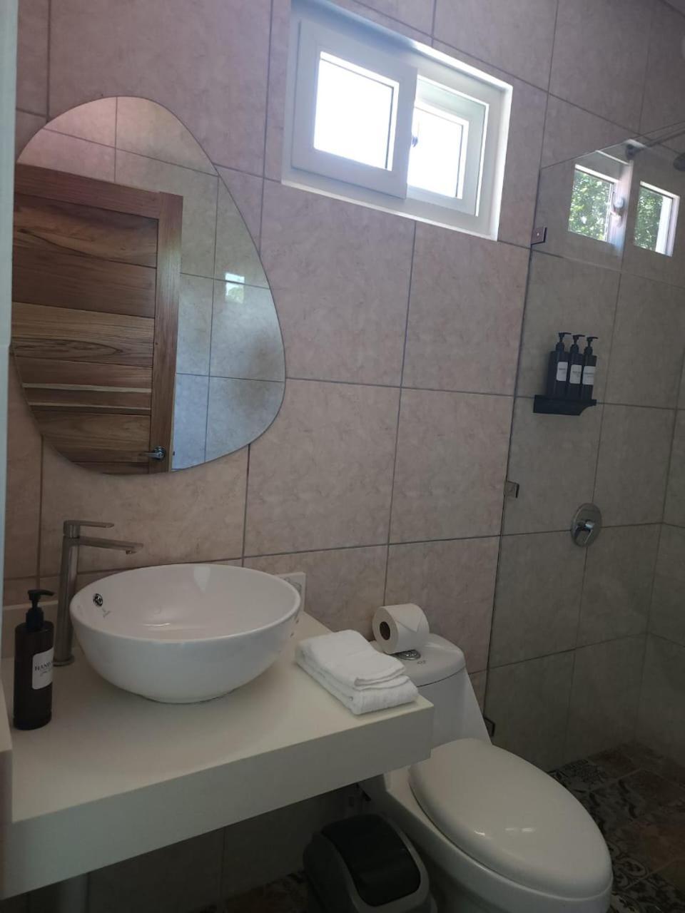 Alma Del Bosque Hotel Тортугеро Экстерьер фото